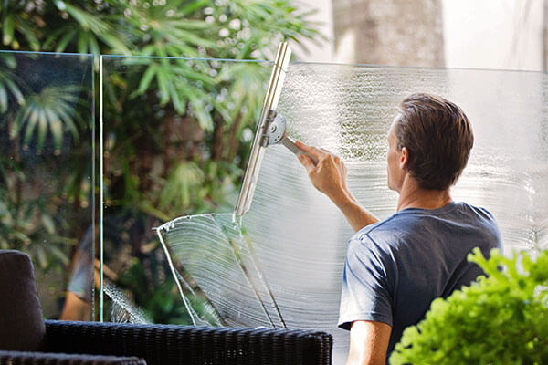 7 Window Cleaning Tips For That Special Sparkle